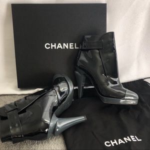 CHANEL Black Patent Leather Cup-Toe Short Boots